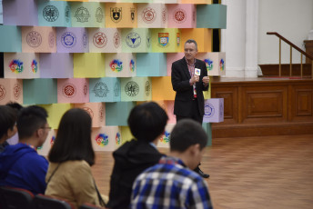 Professor Ian Holliday, Vice-President (Teaching and Learning), HKU sharing his insights with C9+1 students