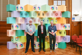 HKU Teaching and Learning (from left to right) - Professor Grahame Bilbow, Director of CETL, Professor Ian Holliday, VP (T&L), Professor Gray Kochhar-Lindgren, Director of Common Core